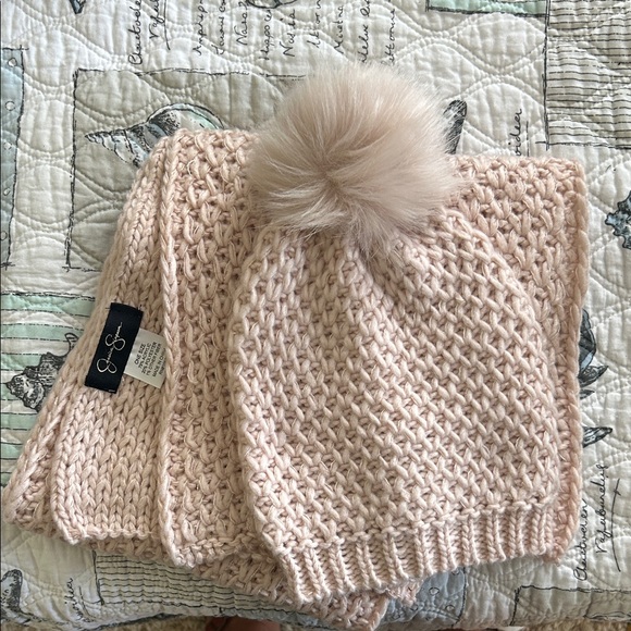 Cozy Pink Knit Hat and Scarf Set - Picture 1 of 1